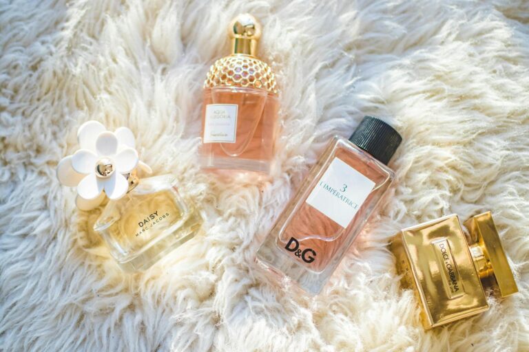 Flakonu damskich perfum