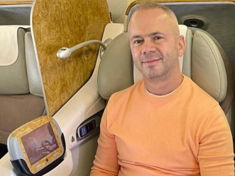 Piotr Śledź – kim jest tajemniczny milioner z Instagrama? Żona, dzieci i życie prywatne gwiazdora