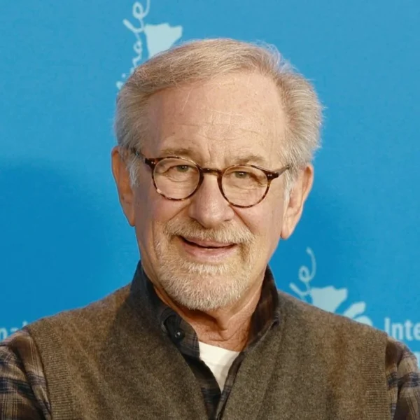 Steven Spielberg – czy ma żonę i dzieci? Wiek, wzrost, kilkumiliardowy majątek, setki wyreżyserowanych hitów (role) i siedmioro dzieci
