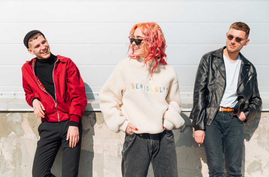 Które trendy streetwear wychodzą z mody, a które zostają na dłużej?